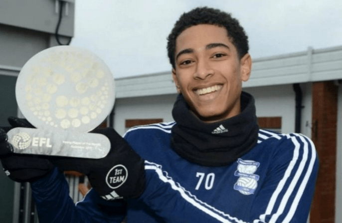 拉波尔塔：想等诺坎普竣工再致敬梅西，那天诺坎普会座无虚席（拉波尔塔：诺坎普完工后再向梅西致敬，届时球场必将爆满）