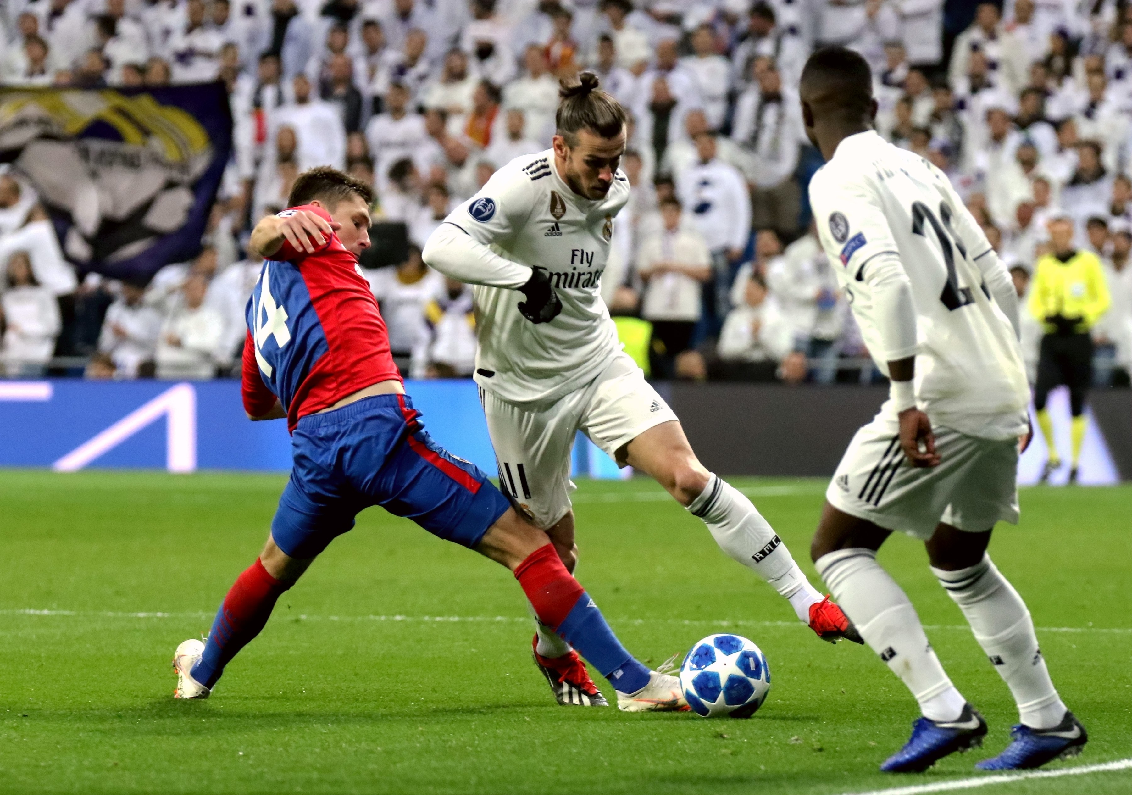 国米vs凯拉特：劳塔罗搭档皮奥，弗拉泰西、比塞克出战（国米迎战凯拉特：劳塔罗联袂皮奥，弗拉泰西与比塞克出战）