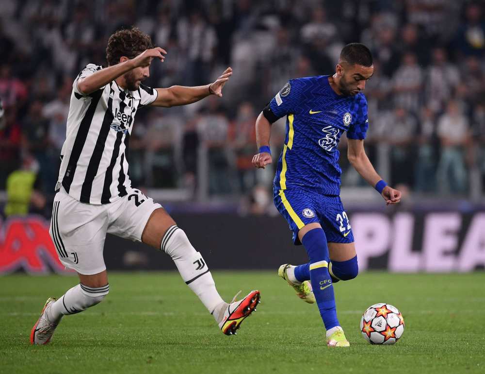 德天空：多特加入对16岁新星菲林的争夺，曼联也在竞争中（德天空：多特参与16岁新星菲林争夺战，曼联同样在列）