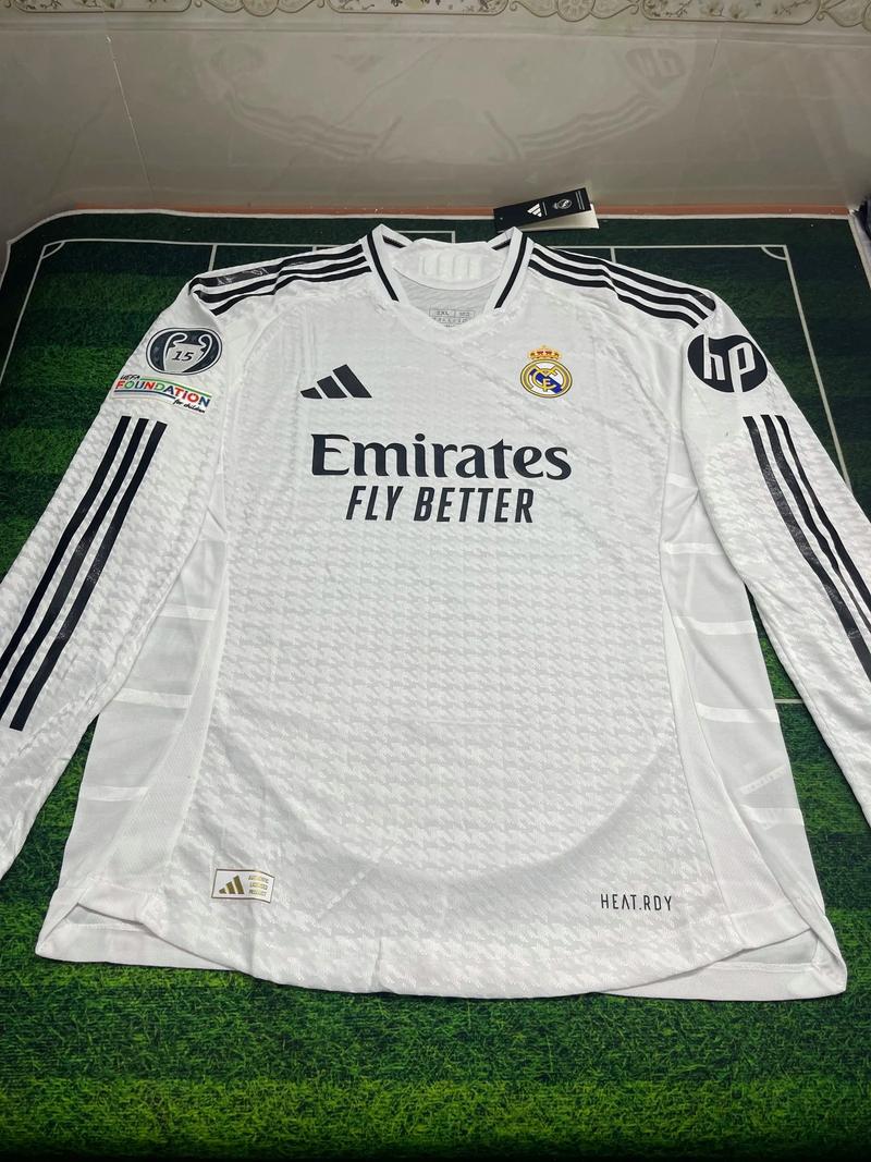 本菲卡客场2-0阿贾克斯，萨穆埃尔-达尔、巴雷罗建功（本菲卡客场2比0击败阿贾克斯，萨穆埃尔-达尔和巴雷罗进球）