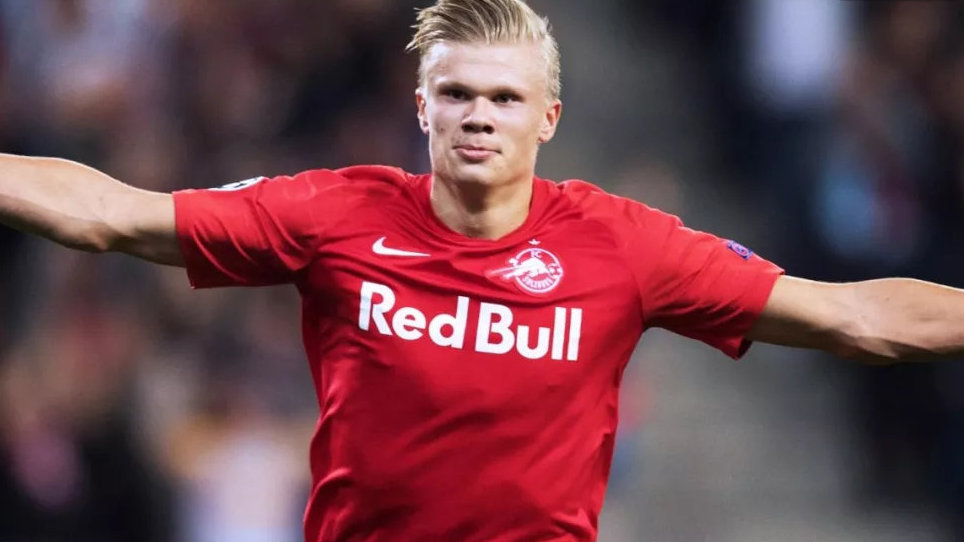 翻修球场，“连滚带爬”为的是“从从容容”（修缮球场，眼下“快马加鞭”，只为将来“从容不迫”）