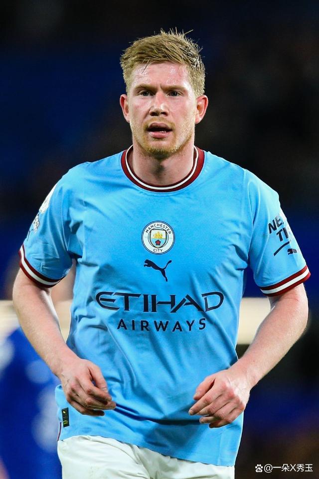 英超半场：沃尔特马德挑射破门，纽卡暂3-0埃弗顿（英超半场战报：沃尔特马德挑射建功，纽卡暂以3-0领先埃弗顿）