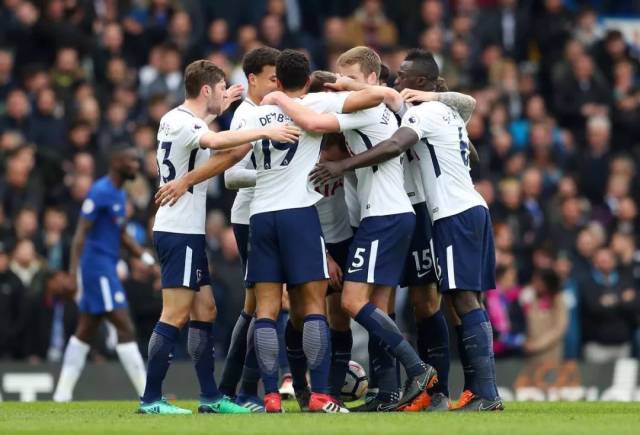 霍伊伦开场7分钟破门，为那不勒斯近36年来对阵尤文最快进球（霍伊伦开场7分钟建功，刷新那不勒斯近36年对尤文最快进球纪录）